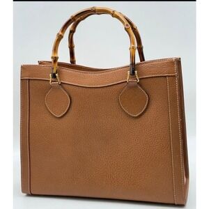 Gucci Vintage Diana Bamboo Brown Leather Hand Bag EUC
